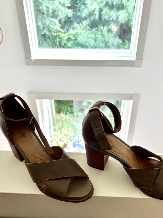 Clarks Shoes - Clarks Olive Brown Leather Block Heel Sandals with Ankle Strap